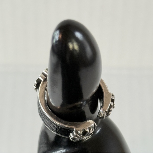 🆕 Silver-Tone Gothic Cross Statement Ring | Wide Textured Band | 7 | Luxe